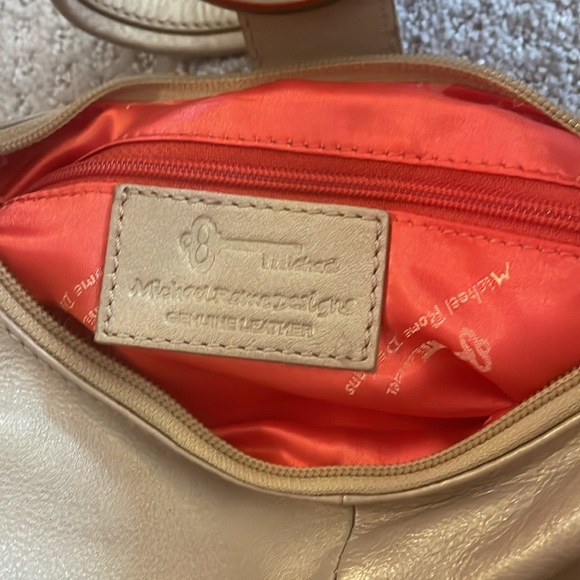 Michael Rome Designs Gold Shoulder Bag - Picture 4 of 7